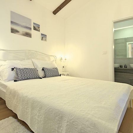 Villa Vespera Rosini Bagian luar foto