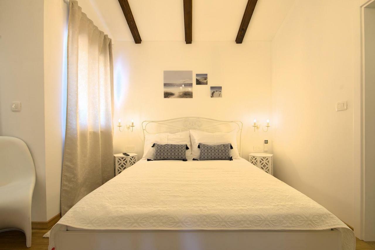 Villa Vespera Rosini Bagian luar foto