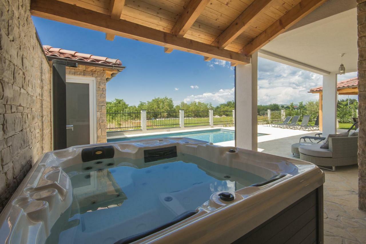 Villa Vespera Rosini Bagian luar foto