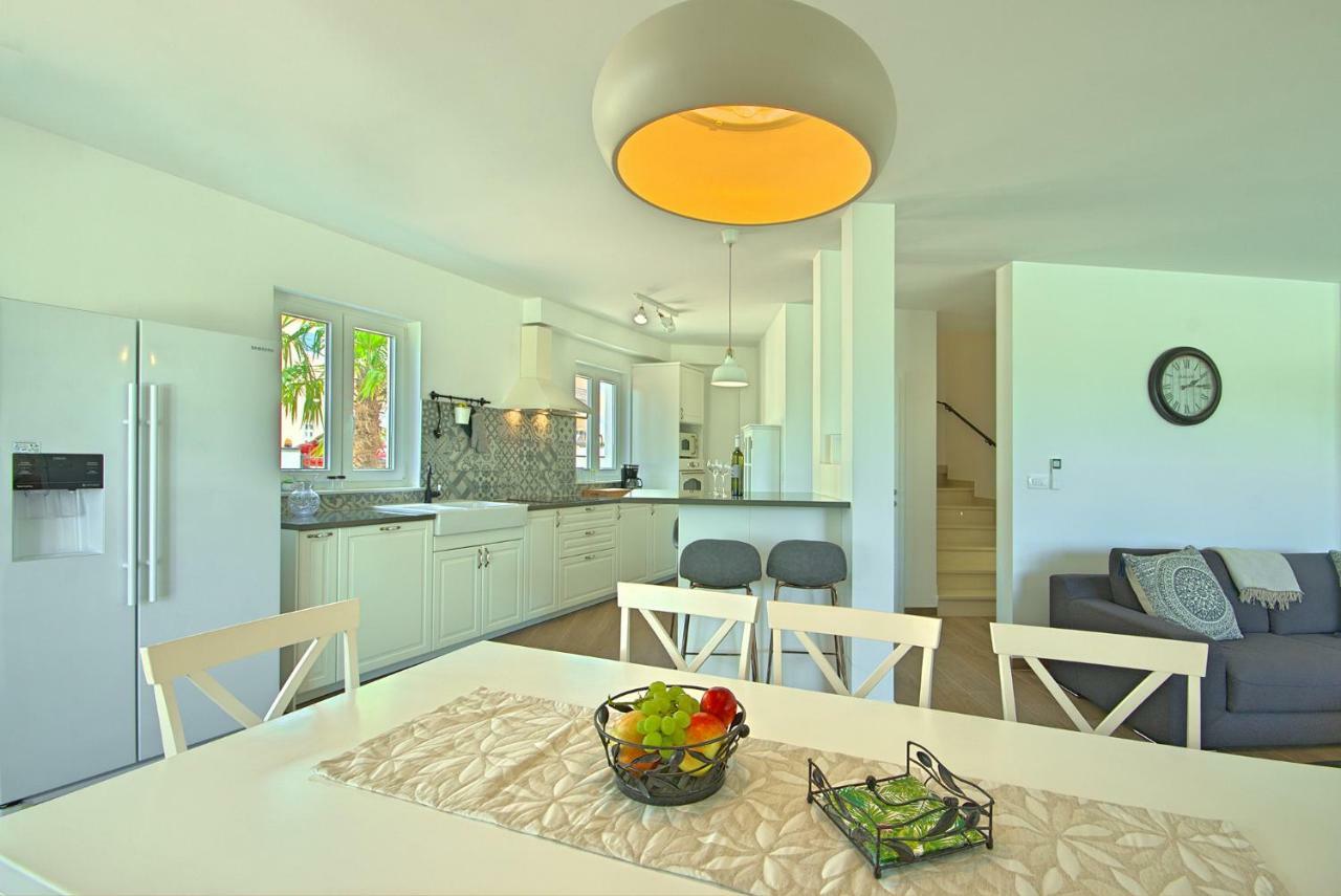 Villa Vespera Rosini Bagian luar foto