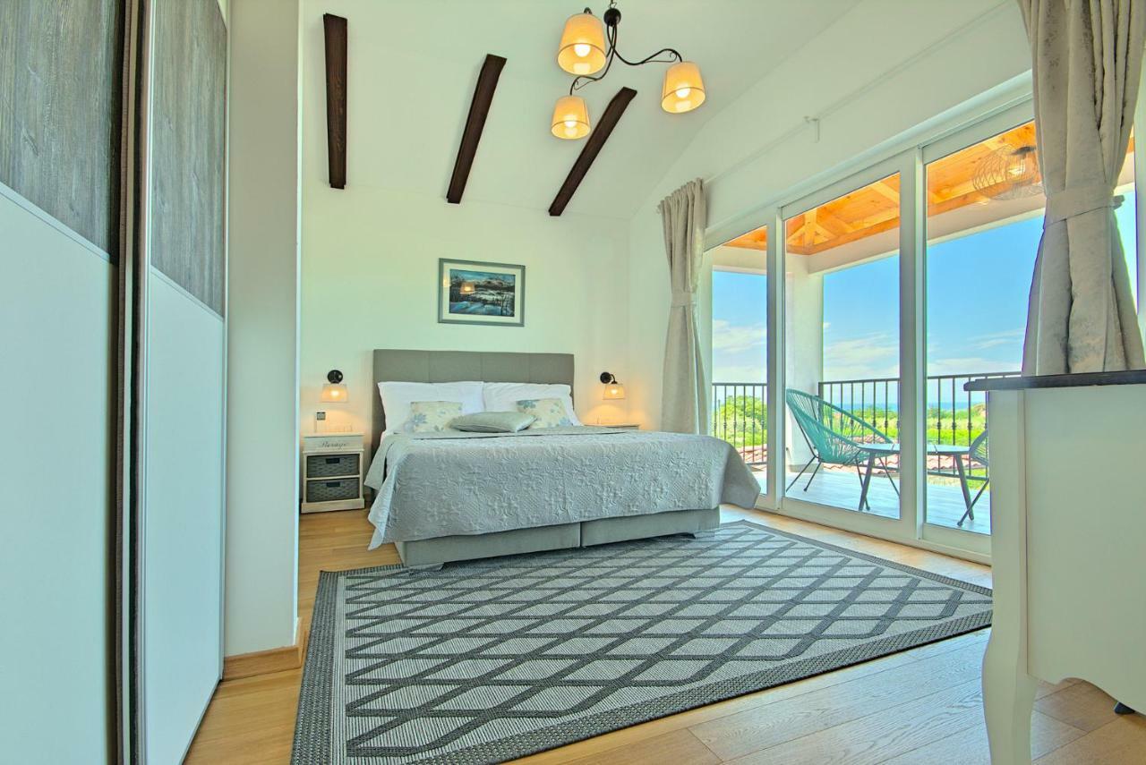 Villa Vespera Rosini Bagian luar foto