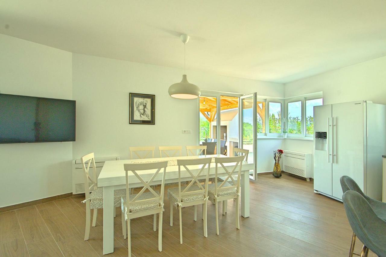 Villa Vespera Rosini Bagian luar foto