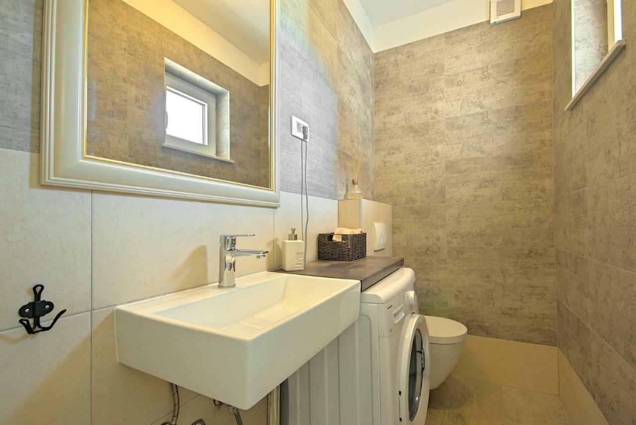 Villa Vespera Rosini Bagian luar foto
