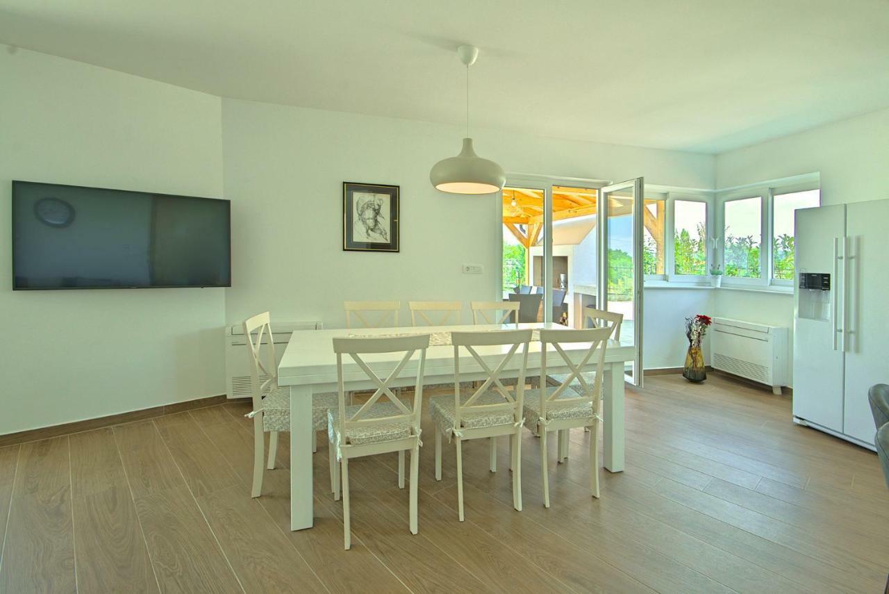 Villa Vespera Rosini Bagian luar foto