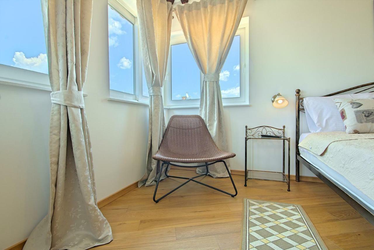 Villa Vespera Rosini Bagian luar foto