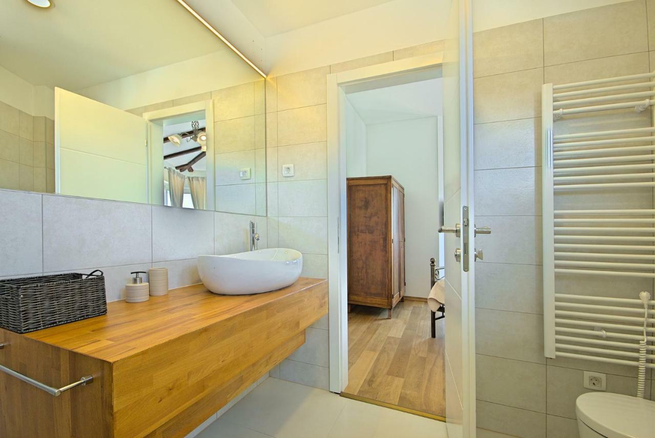 Villa Vespera Rosini Bagian luar foto